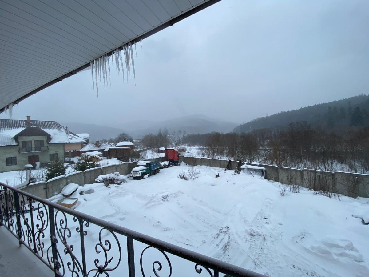 Zwin Apartment 1 Сколе Екстериор снимка